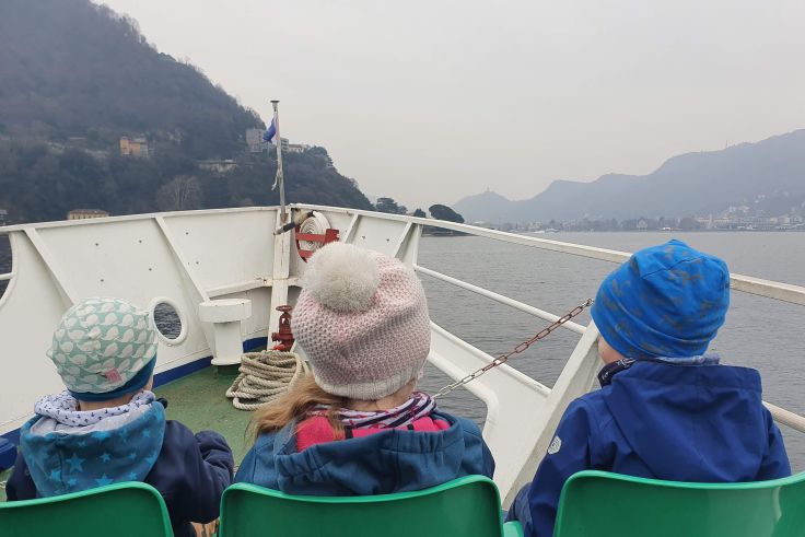 Le ferry sur le lac de Côme circule régulièrement et ne coûte pas cher. © Berger Camping