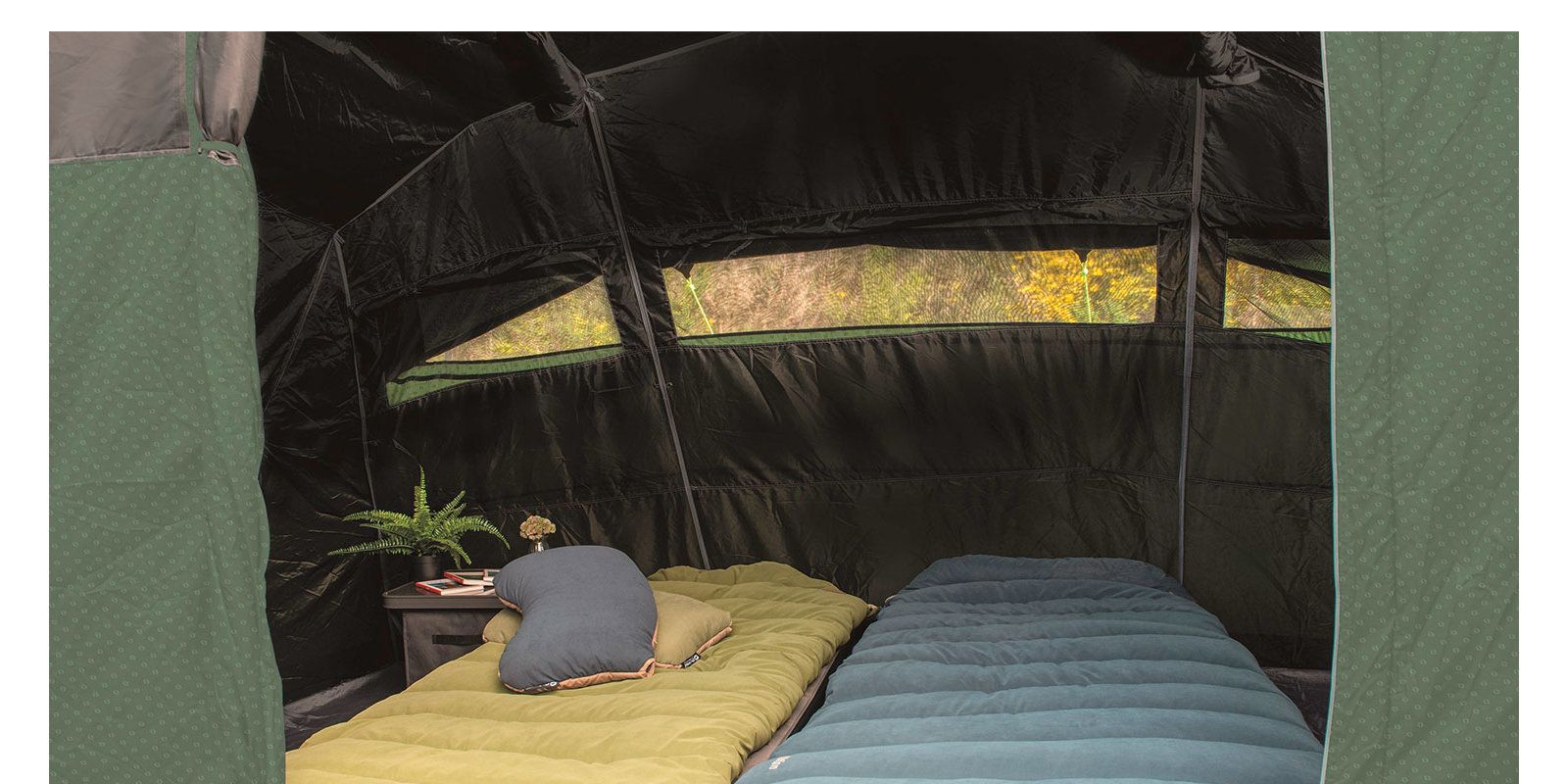 <span>Quel est l'effet des cabines de couchage obscurcies dans les tentes ?</span>