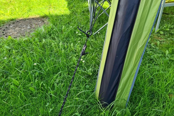À quel point une corde doit-elle être tendue pour que la tente tienne vraiment ?<br>&nbsp;</span><span>© Berger Camping&nbsp;